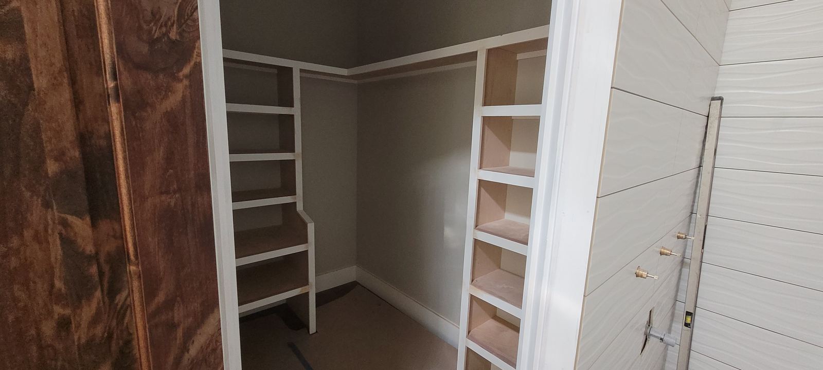 Custom Closets detail by Blue Ridge Carpenters