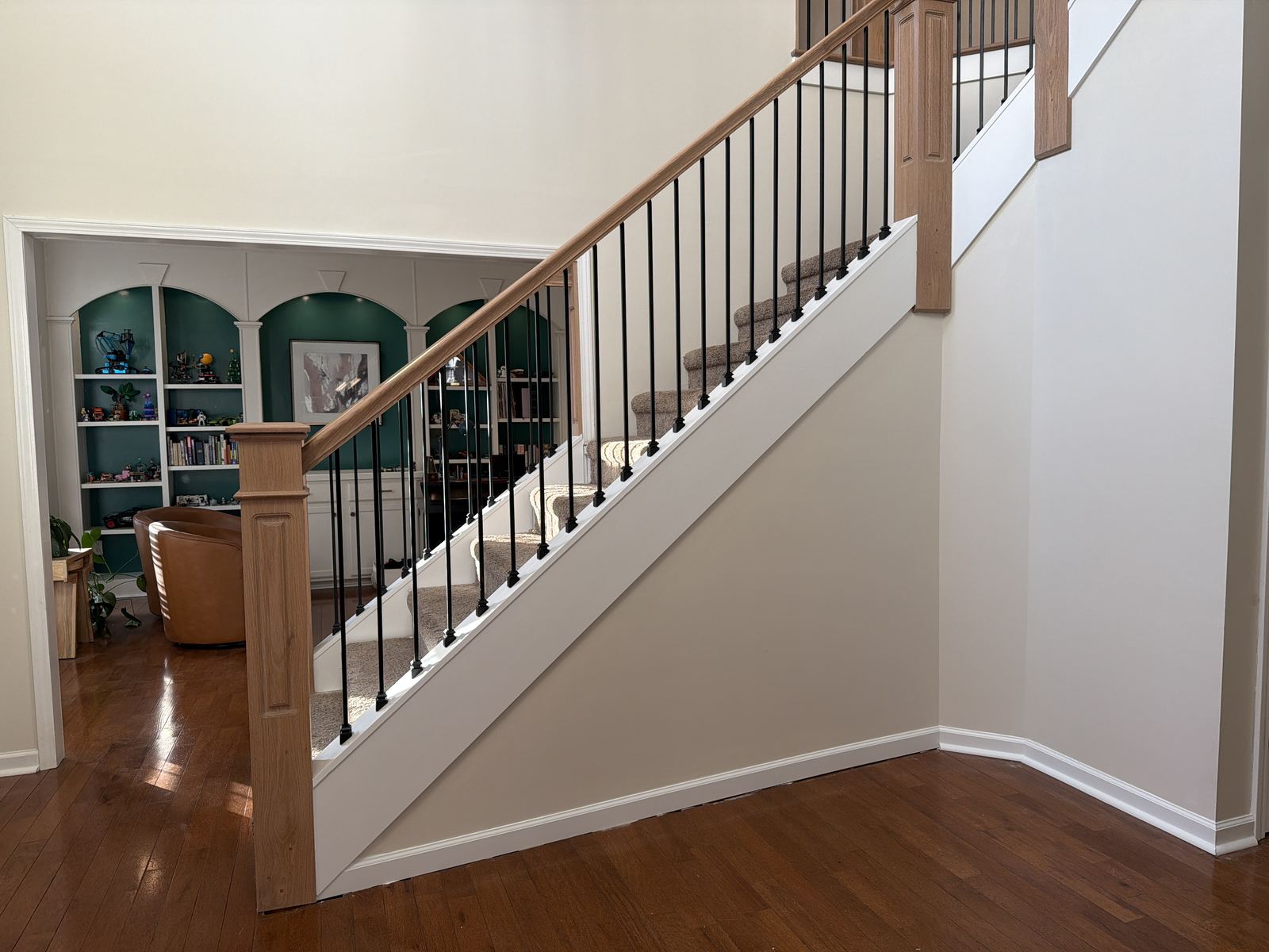 Oak & Iron Foyer Staircase — detail 6