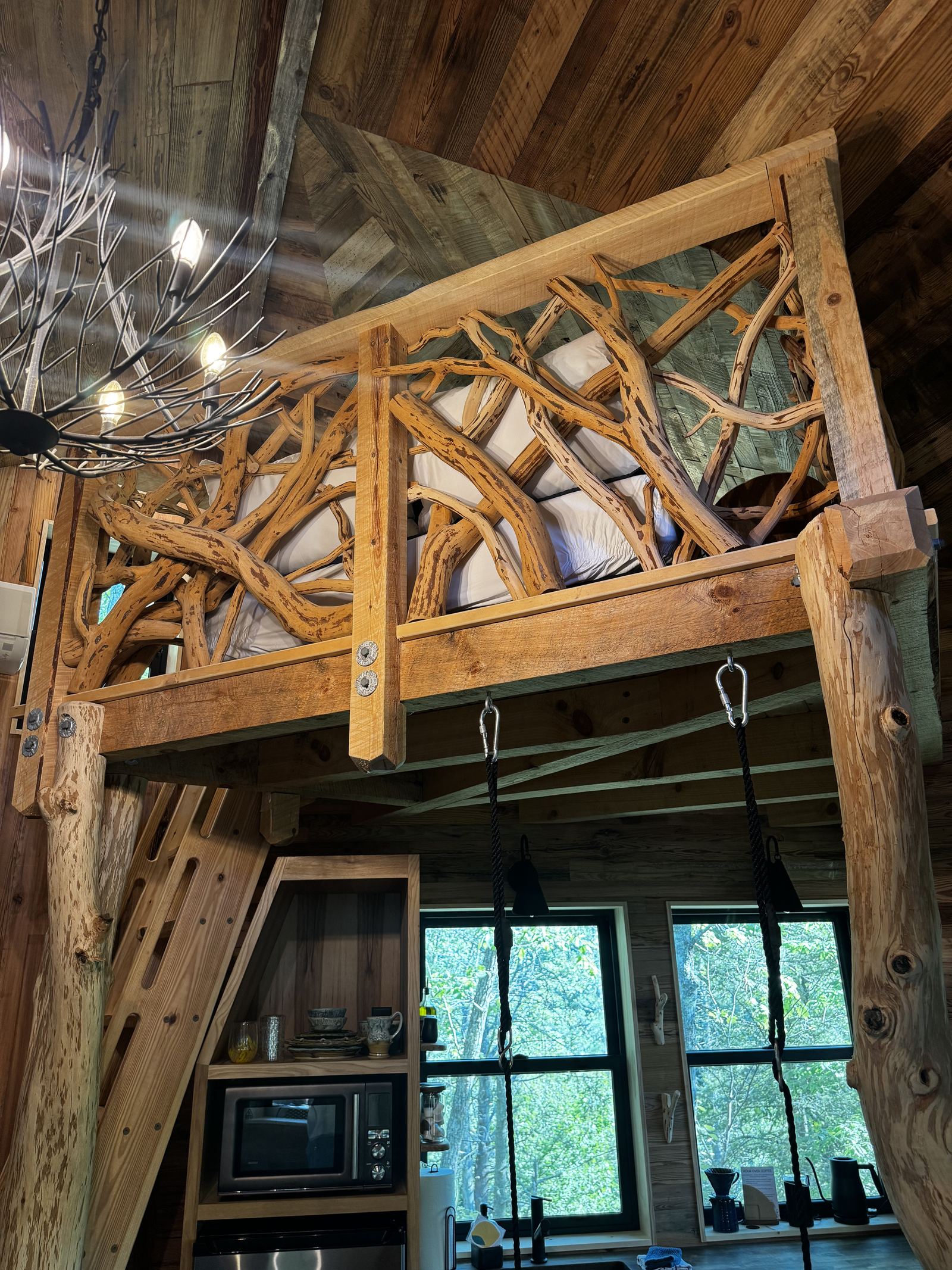 Treehouse Retreat — detail 4